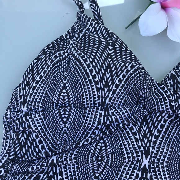 Patterned Tankini Top - Picture 3 of 9